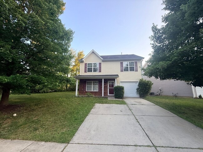 Building Photo - Beautiful private home!!