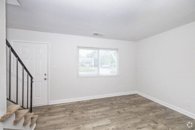 2BR, 1BA - 858SF - Living Room