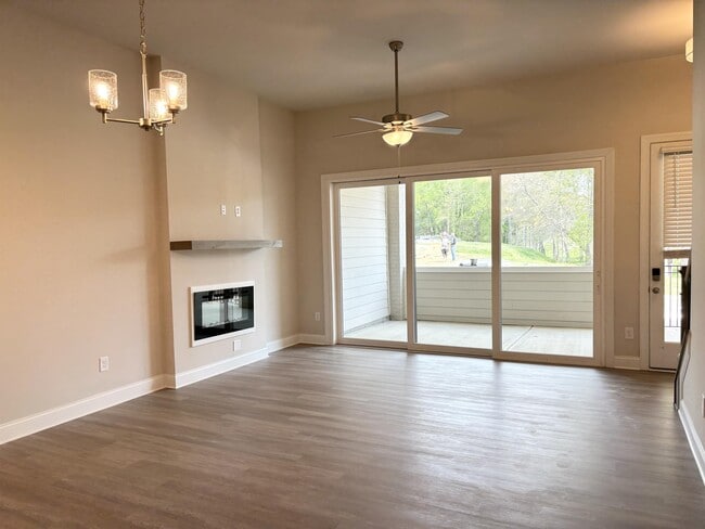Photo - 781 Stickley Oak Way