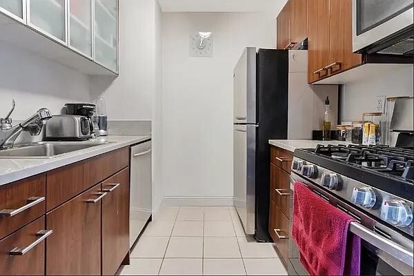 217 E 96th St Unit 34CB