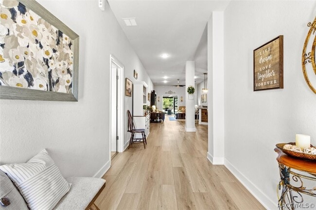 Photo - 615 W Rexford Dr