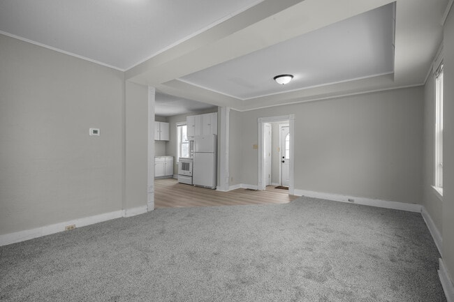 Photo - 509 W Baker St