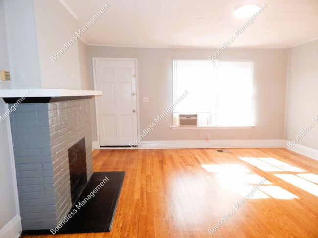 Photo - 622 Waldo St SE