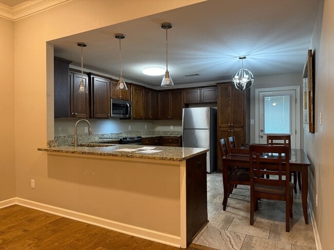 Photo - 415 S Shady Ln