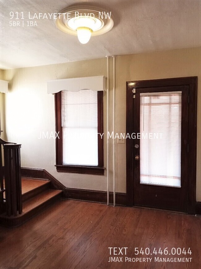 Photo - 911 Lafayette Blvd NW