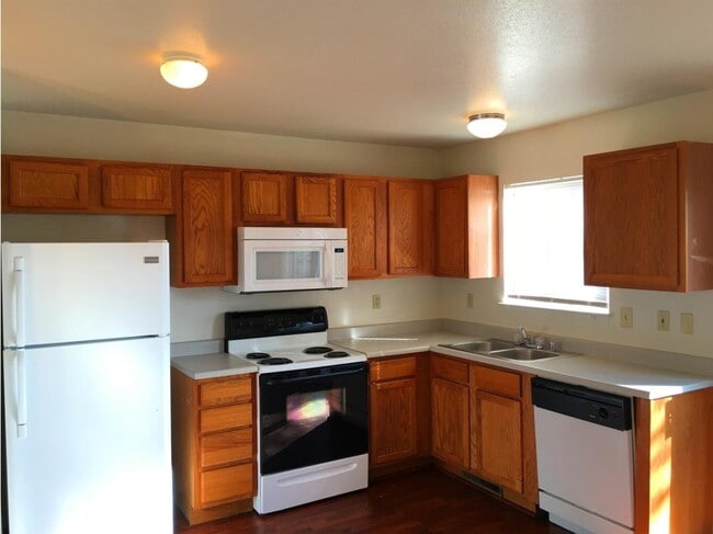 3079 Airport Rd Unit 3