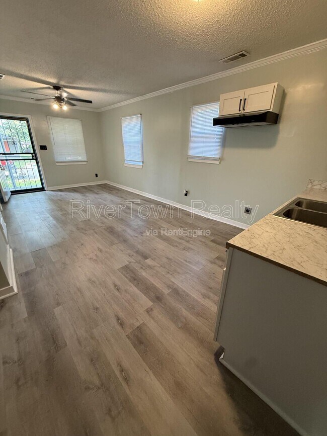 2250 Stovall Ave