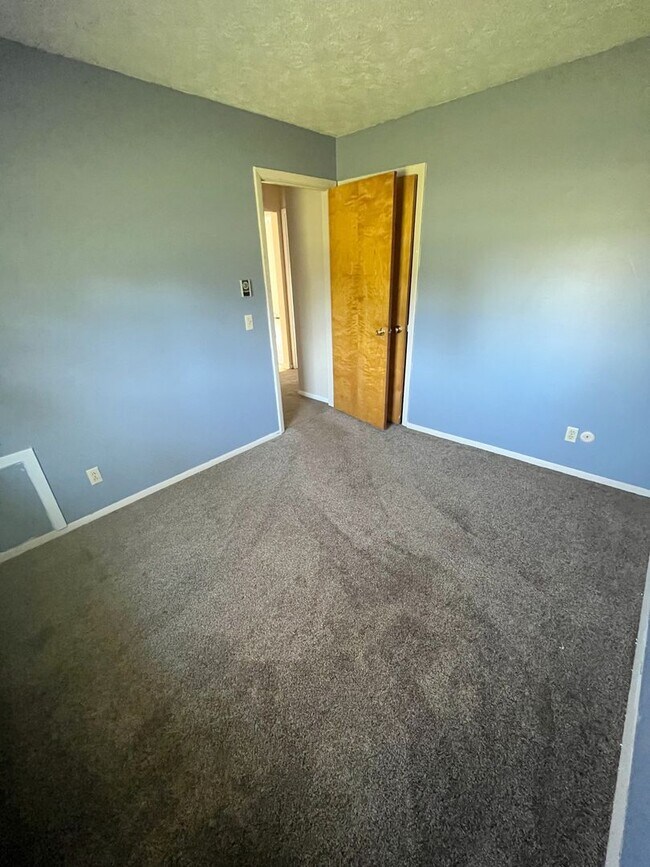 Photo - 910 N. Delaware St. Unidad Apt. # B