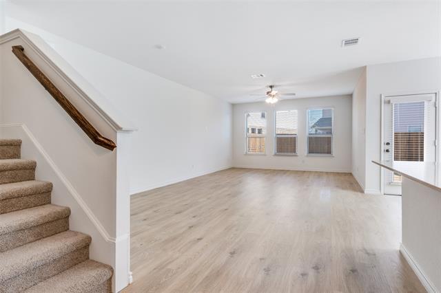 Photo - 405 Saddle Ln