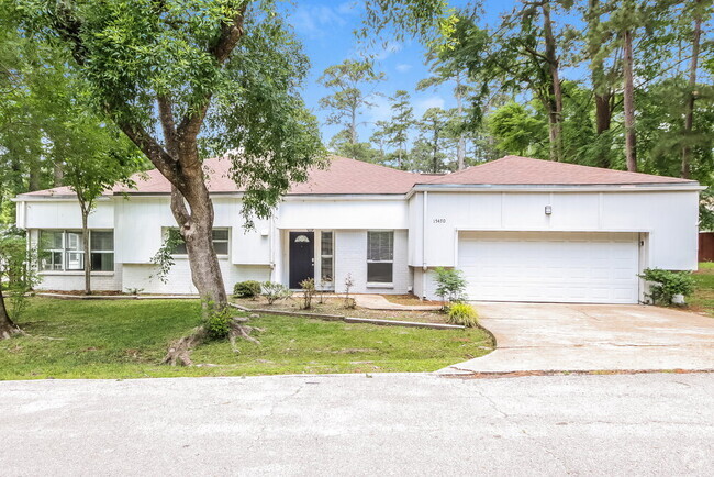 Building Photo - 15470 Carmel Dr Rental