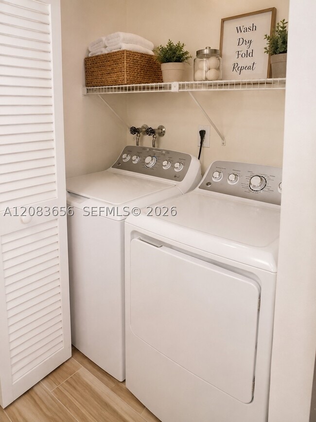 Photo - 3158 N Pine Island Rd