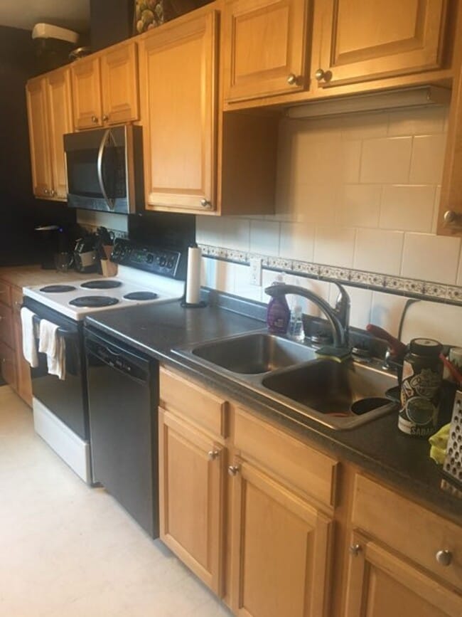 Photo - Wellesley - 2804