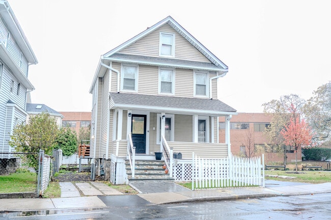 Building Photo - 11 Burritt Ave