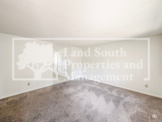 Photo - 324 Ariana St