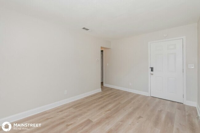 Photo - 5205 S 84th St, Tampa, FL 33619