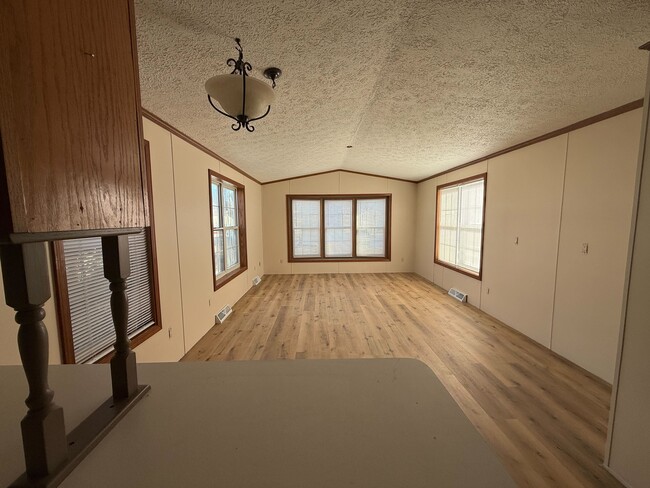 Photo - 145 Terri Dr