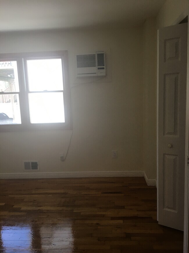16 Corona Ave Apartment Unit 1 Staten Island, NY