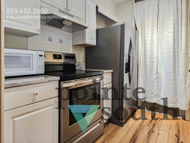 Photo - 601 E Burgess Rd