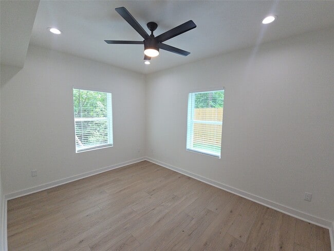 Photo - 8101 Venus St