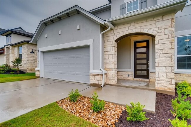 7112 Poulain Dr