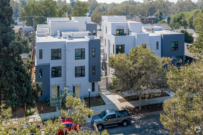 Building Photo - ONYX Midtown Apartments