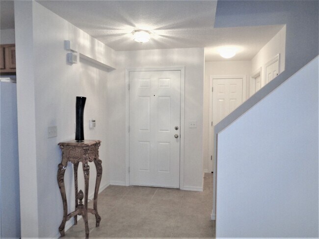 Photo - 1636 Pointe W Wy