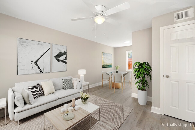 Sala de estar - Pinedale Apartments