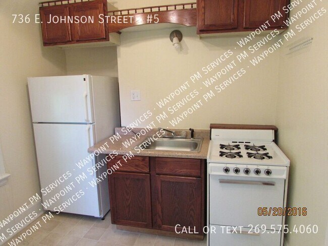 Photo - 736 E Johnson St Unidad #5