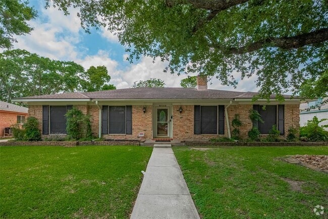 Building Photo - 15222 Torry Pines Rd Rental