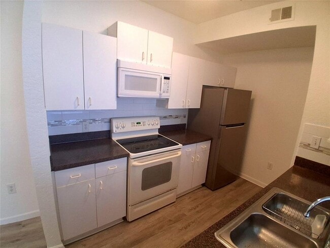 17108 Carrington Park Dr Unit 707
