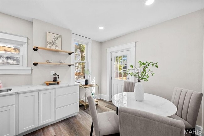 Photo - 712 Angenette Ave