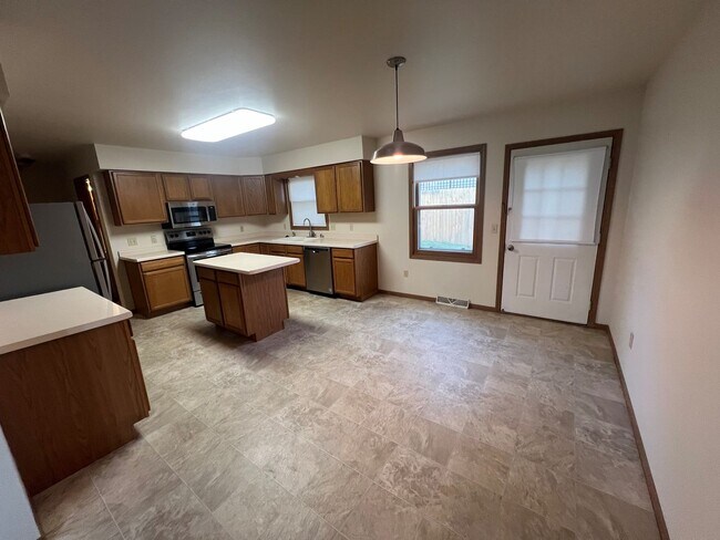 Photo - 404 Racine St Unit 404 Racine St.  D