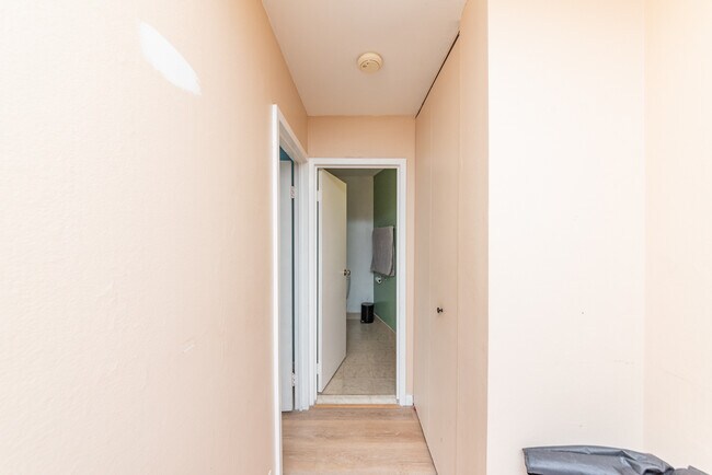 Photo - 3930 N Pine Grove Ave Unit 310