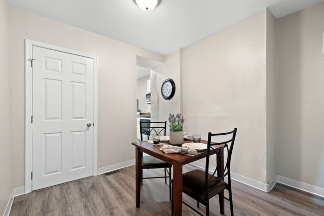 Photo - 2 Bedroom 1 Bath Townhouse for rent