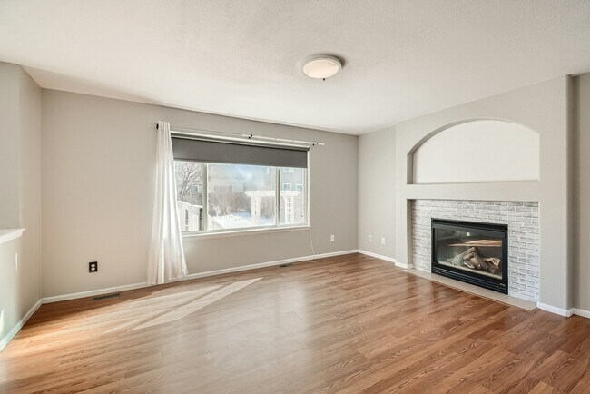 Photo - 5552 S Yakima St