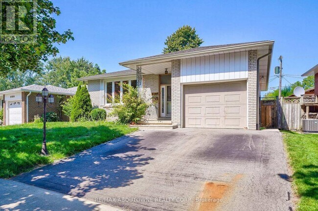Photo - 4395 Longmoor Dr