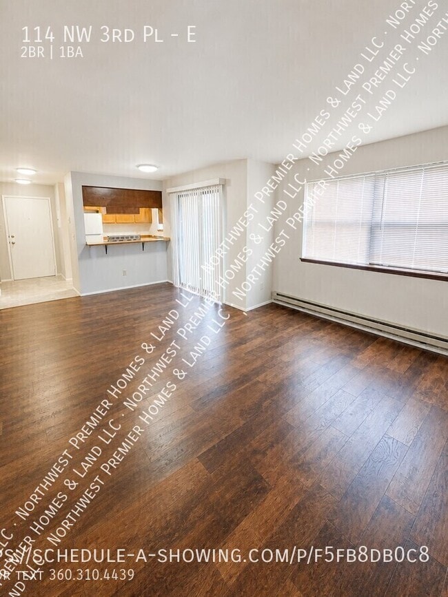Building Photo - 114 NW 3rd Pl Unit E