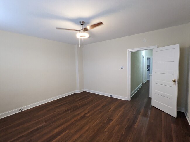 Photo - 335 Lucetta St