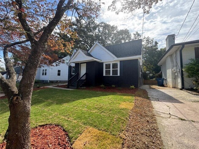 Photo - 1332 Thurgood St SW