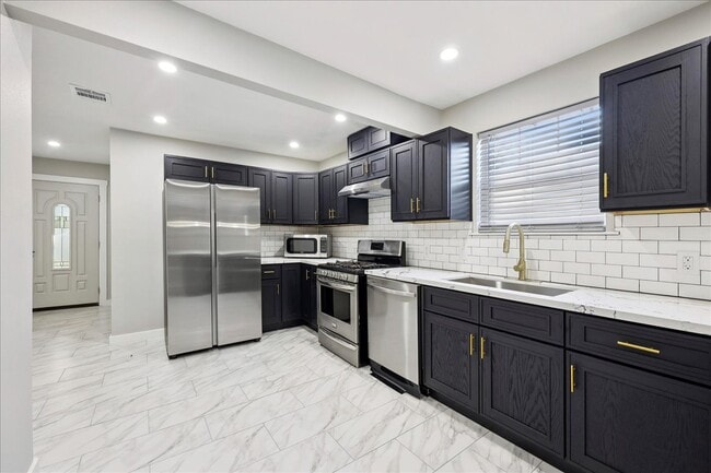 Photo - 378 Alabama Ave