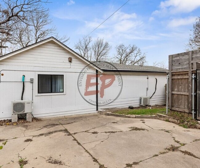 Photo - 915 N 19th St