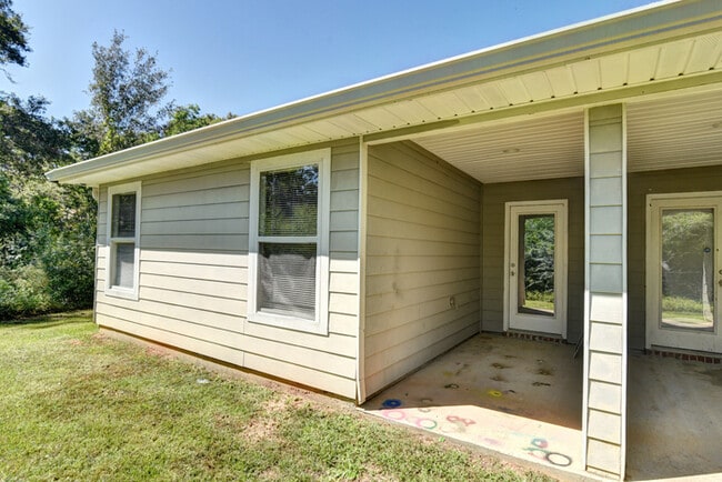 Photo - 2706 6th Ave