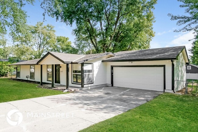 Photo - 607 Hamblen Rd