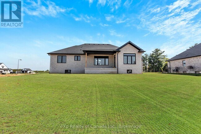 Photo - 9 Clover Ln