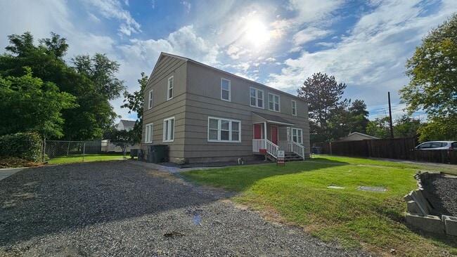 Photo - 1409 Merrill Ct