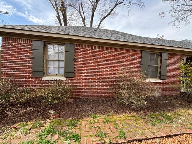 Photo - 3659 Highland Park Pl