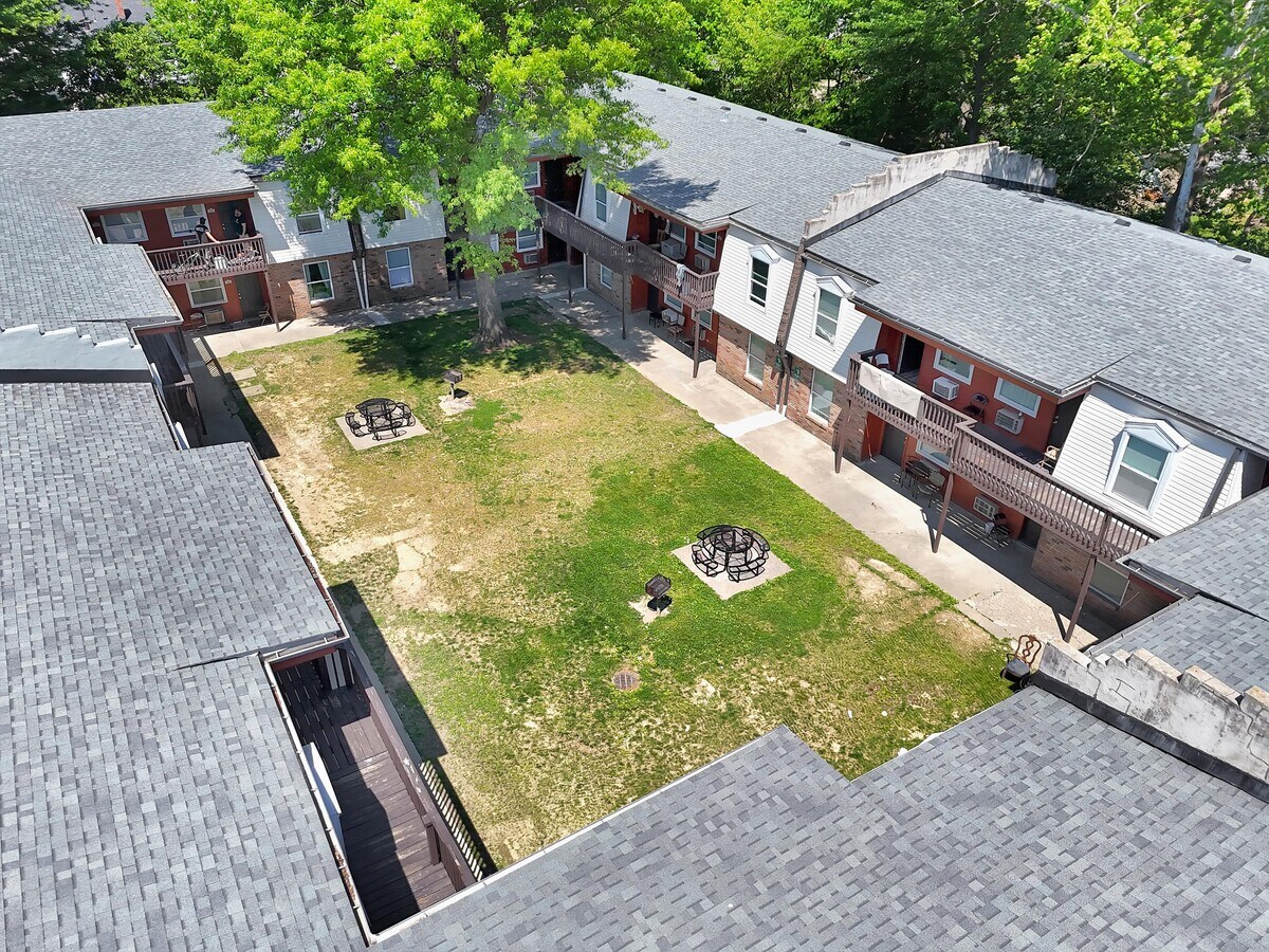 Photo - 421 Poplar Level Ct Unidad 211