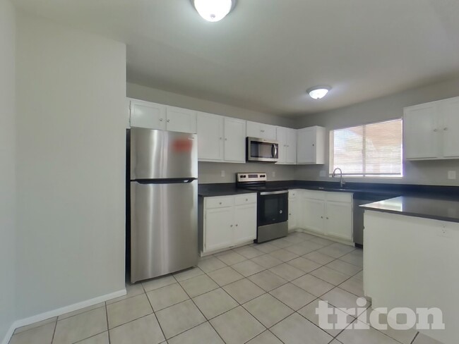 Photo - 18416 N 55th Dr