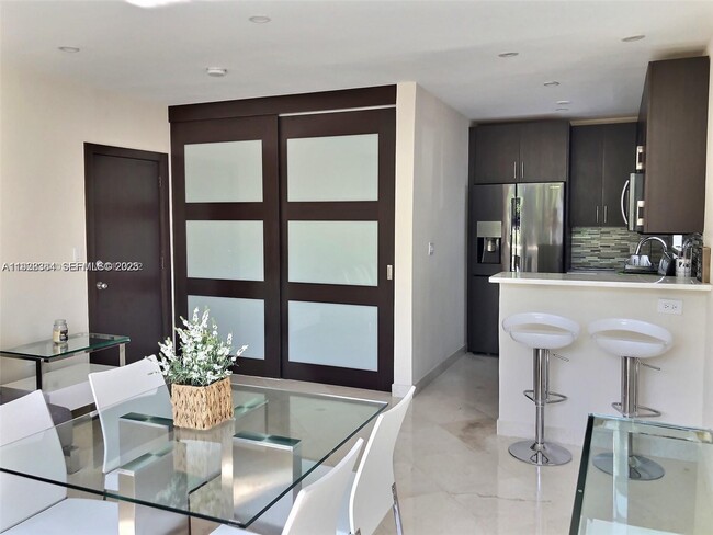 Photo - 900 Jefferson Ave Unit 9