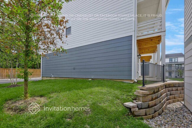 212 Founders Ln